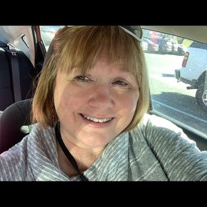 Meet your Posher, Debra